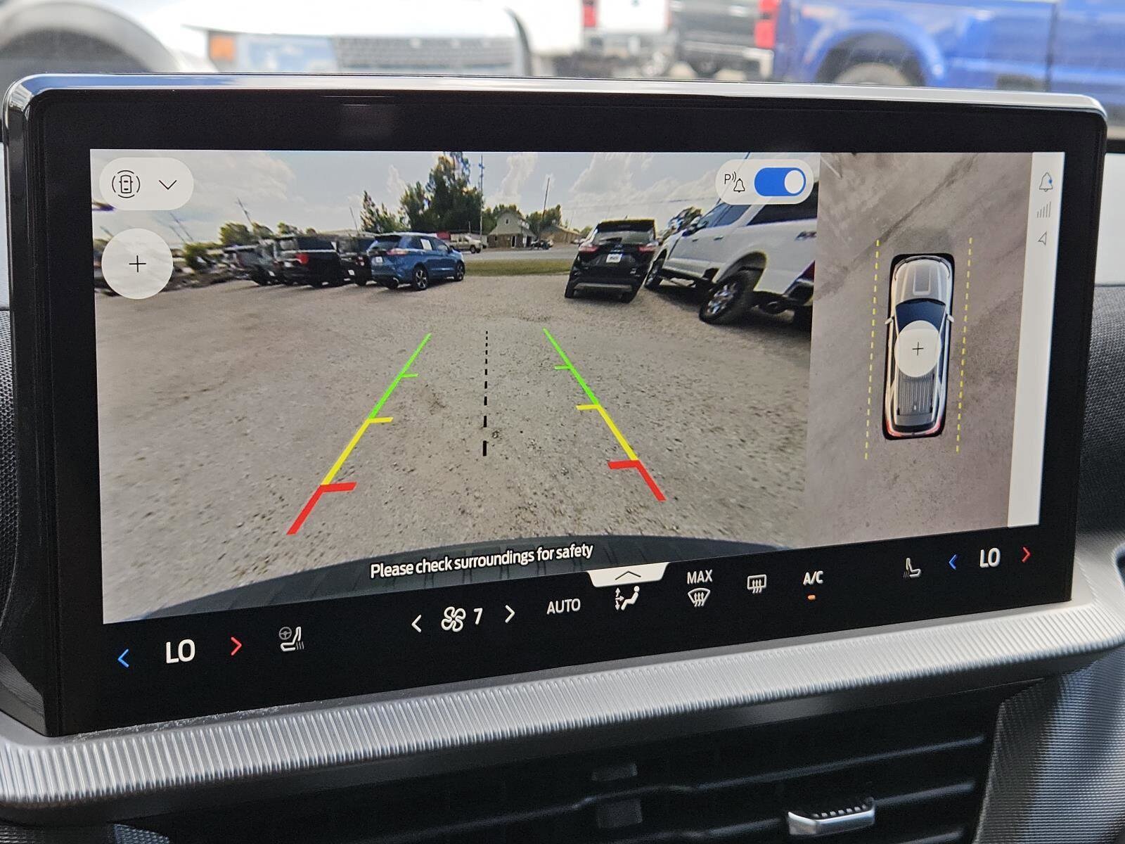 2025 Ford Explorer ST-Line - Photo 17