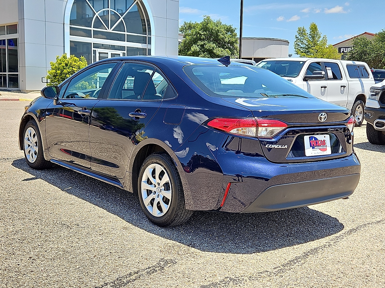Used 2023 Toyota Corolla LE with VIN 5YFB4MDE2PP066527 for sale in Northfield, Minnesota