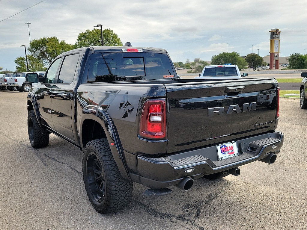 New 2026 Ram 1500 BIG HORN CREW CAB 4X4 5'7 BOX Pickup