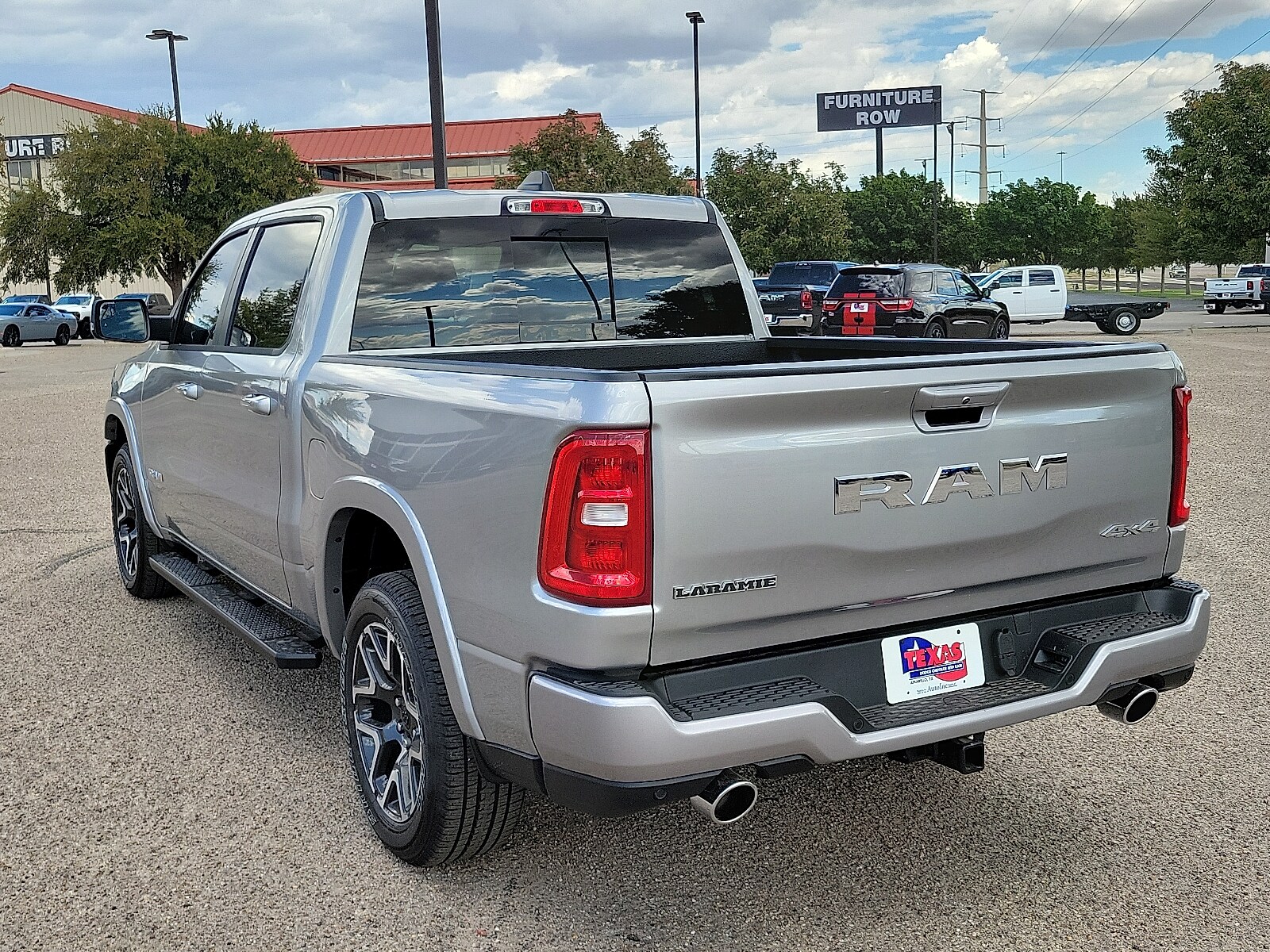 2026 Ram 1500 Laramie photo 2