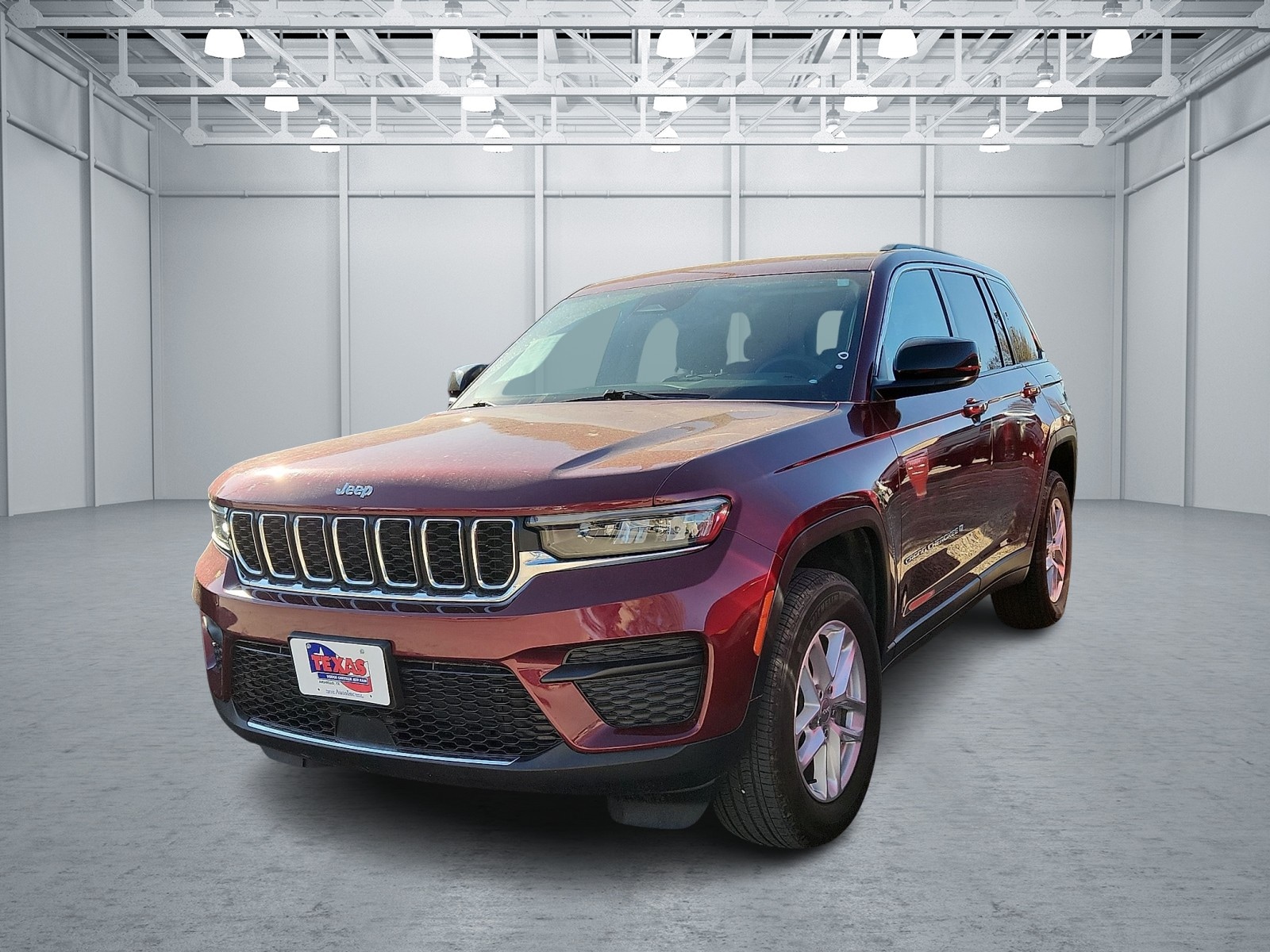 2023 Jeep Grand Cherokee Laredo's photo