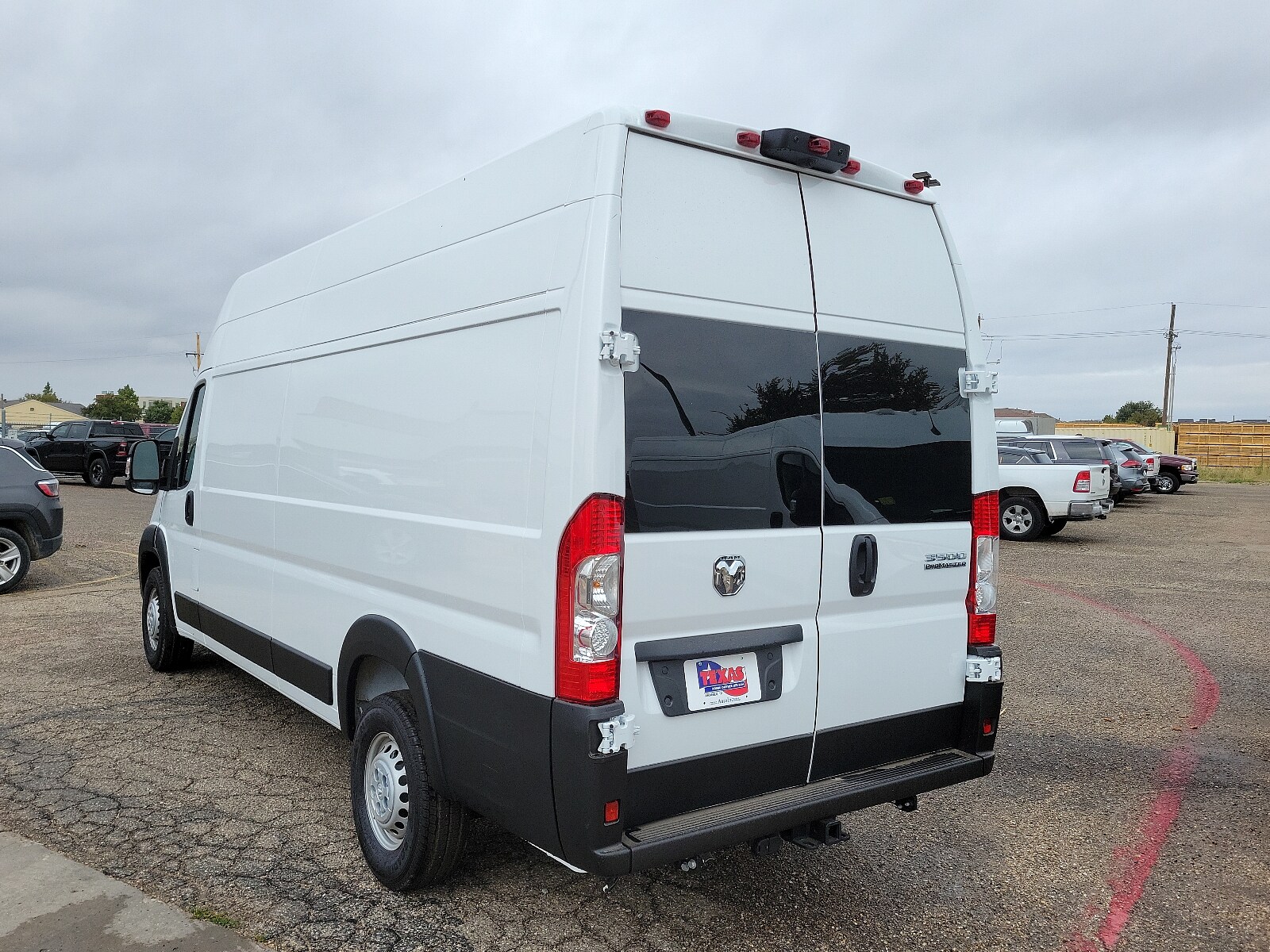 2024 Ram ProMaster 3500 Cargo Van photo 2