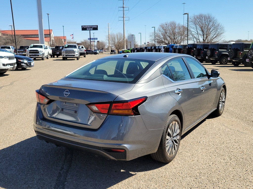 Used 2025 Nissan Altima SV Sedan