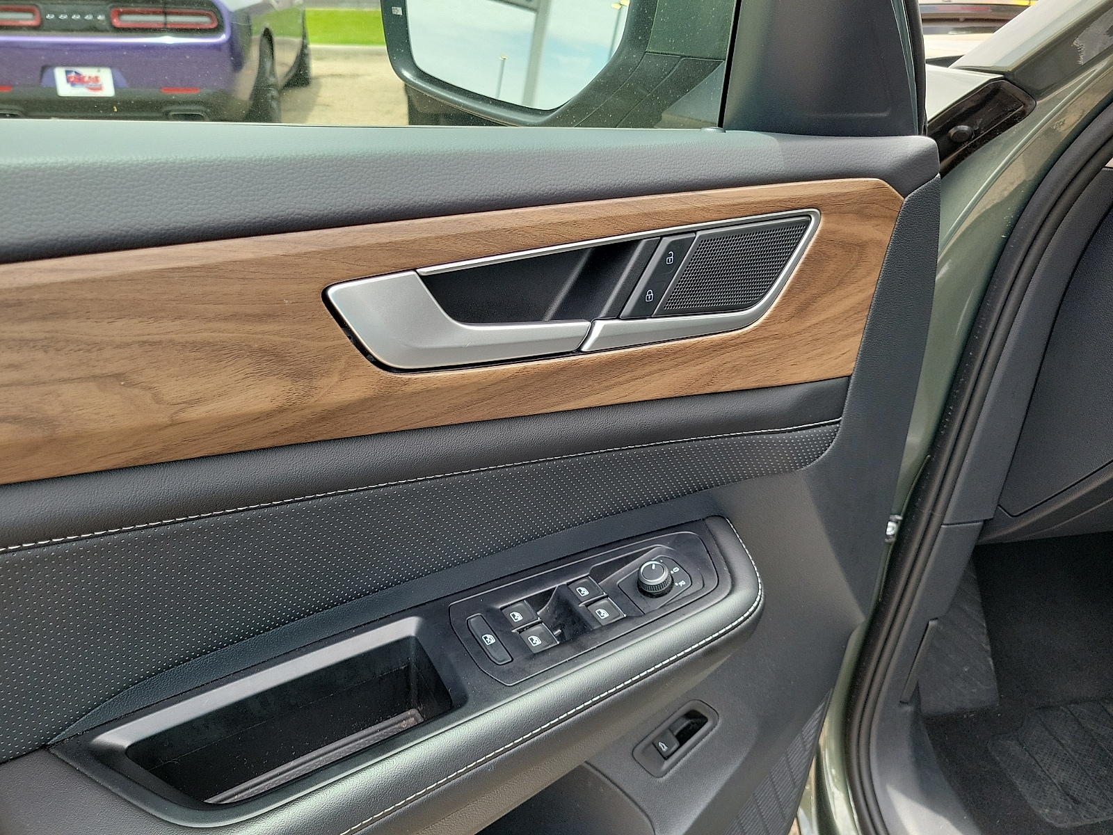 2026 Volkswagen Atlas SE w/Tech - Photo 11
