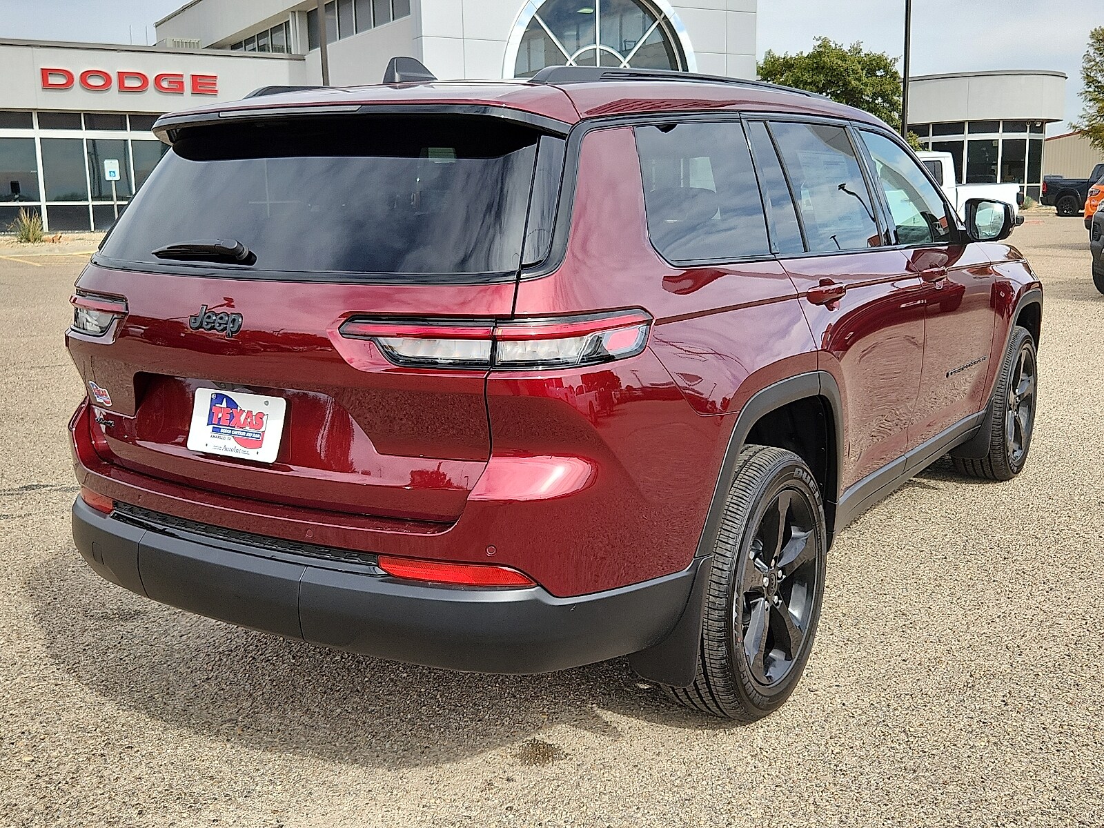 2025 Jeep Grand Cherokee Altitude photo 4