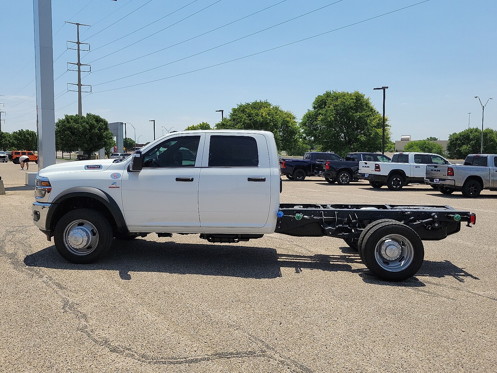 2025 Ram 4500 Tradesman photo 2