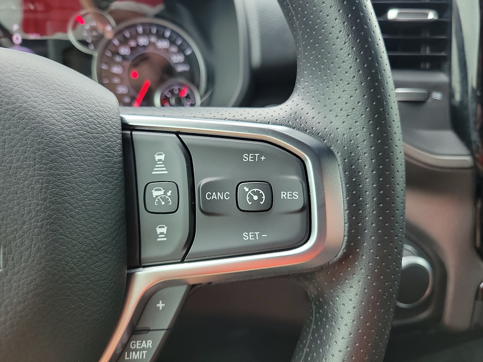 2025 RAM Ram 1500 Pickup Tradesman - Photo 19