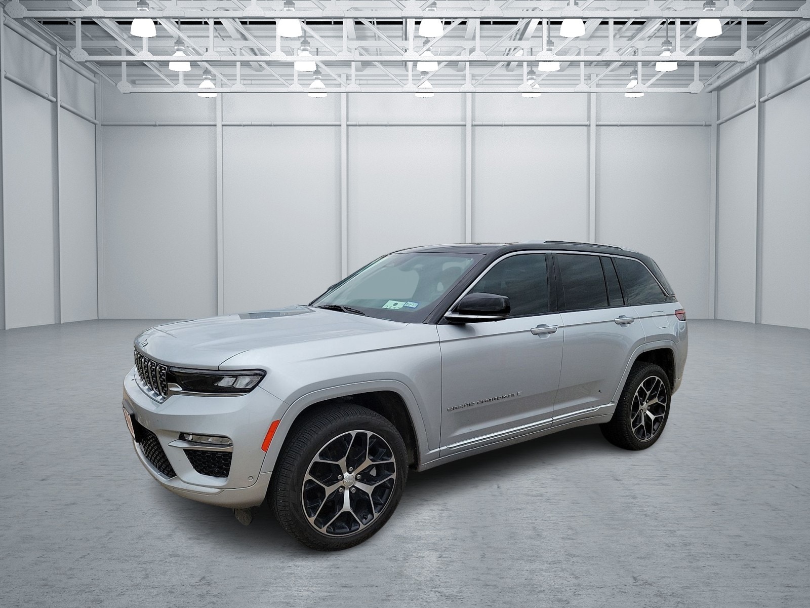 2023 Jeep Grand Cherokee's photo