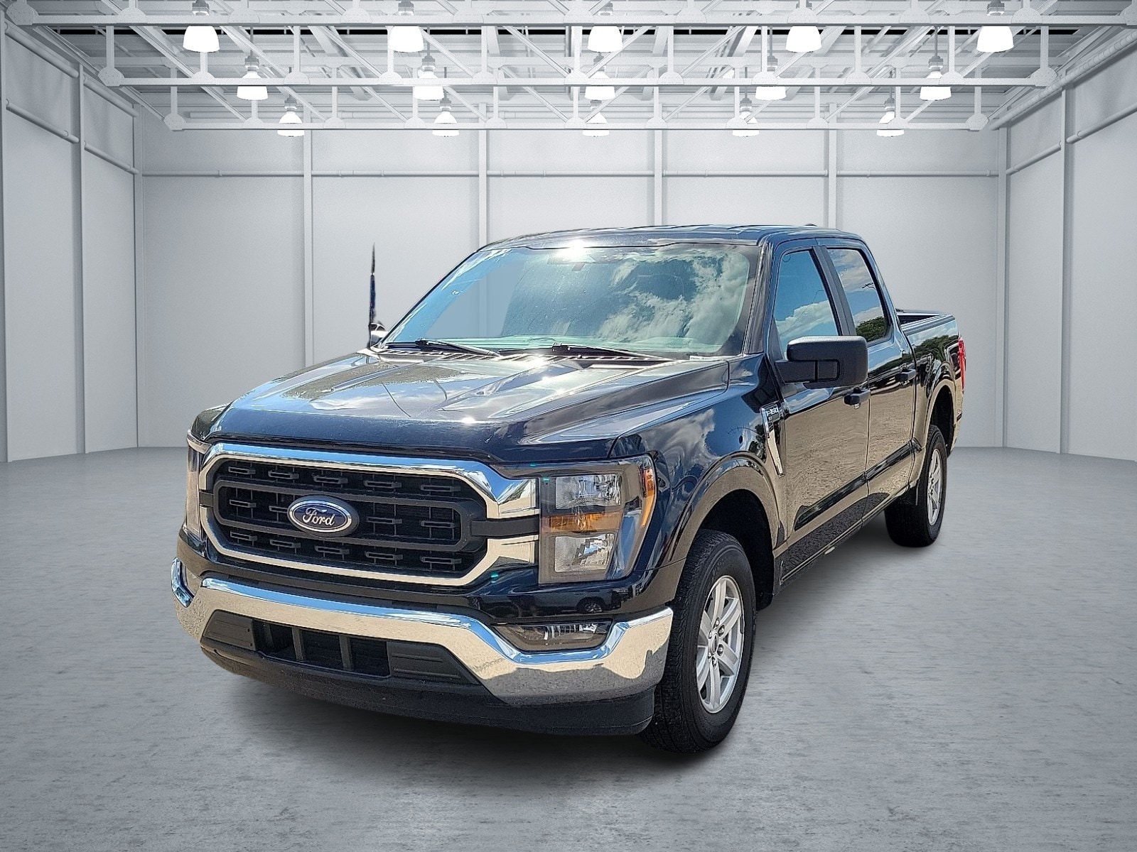 2023 Ford F-150 XL's photo
