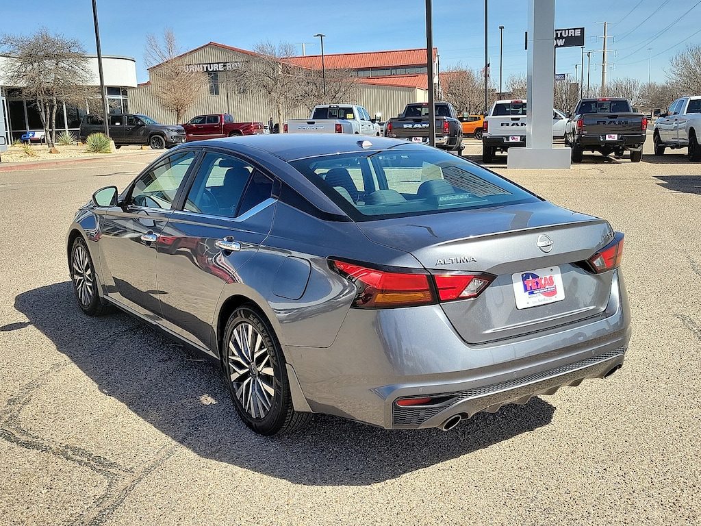 Used 2024 Nissan Altima 2.5 SV Sedan