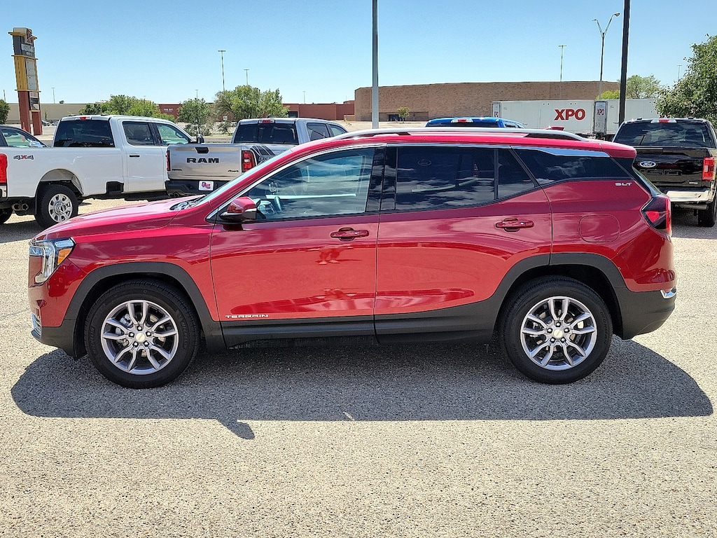 Used 2024 GMC Terrain SLT SUV