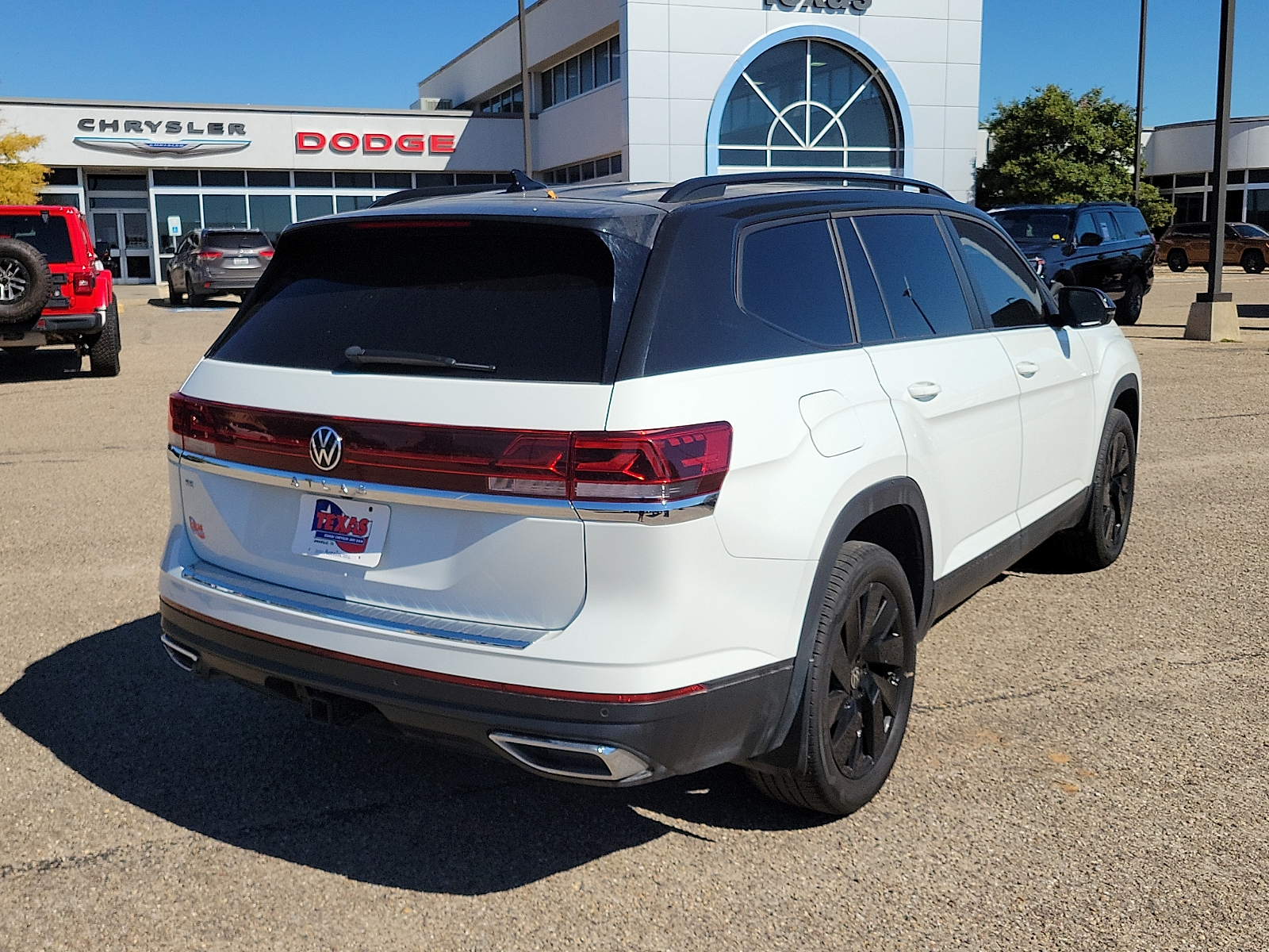 Used 2025 Volkswagen Atlas 2.0T SE w/Technology SUV