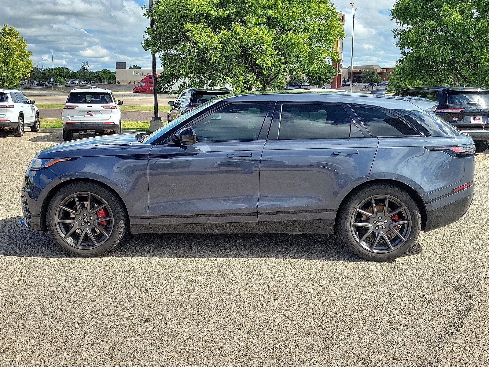 Used 2024 Land Rover Range Rover Velar Dynamic SE with VIN SALYL2EX8RA372424 for sale in Amarillo, TX