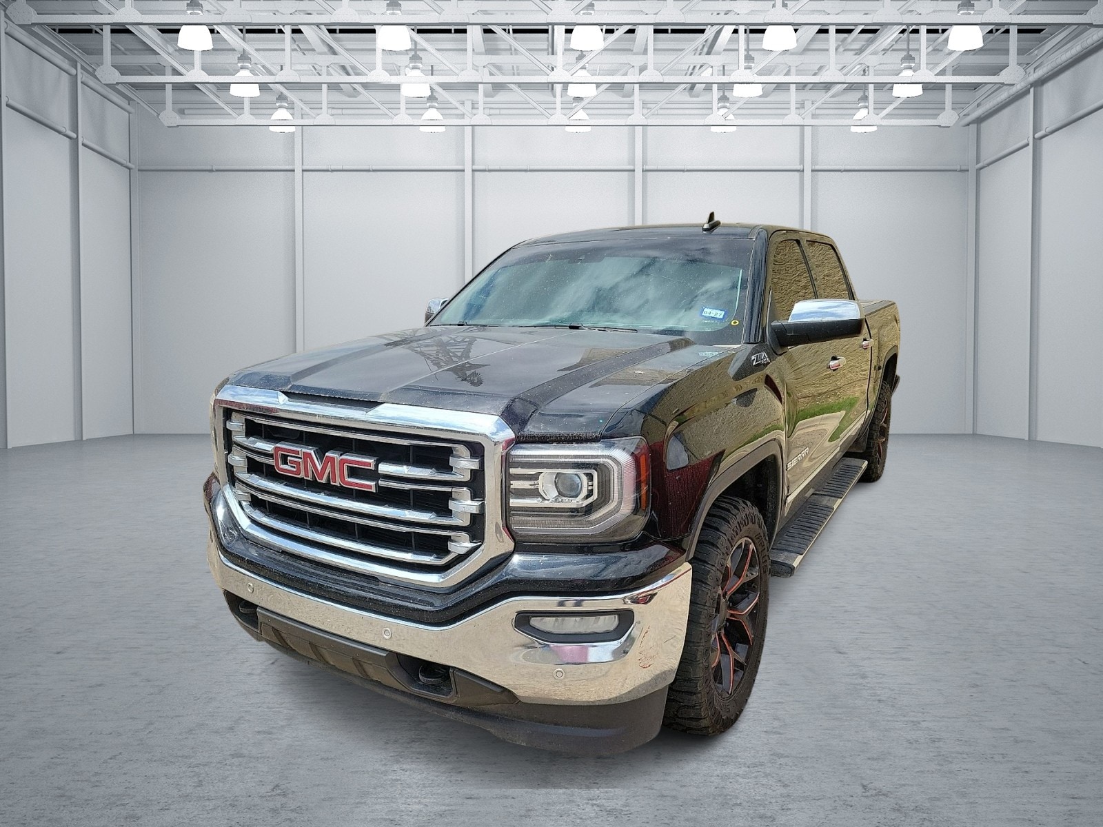 2018 GMC Sierra 4WD Crew Cab Short Box SLT's photo
