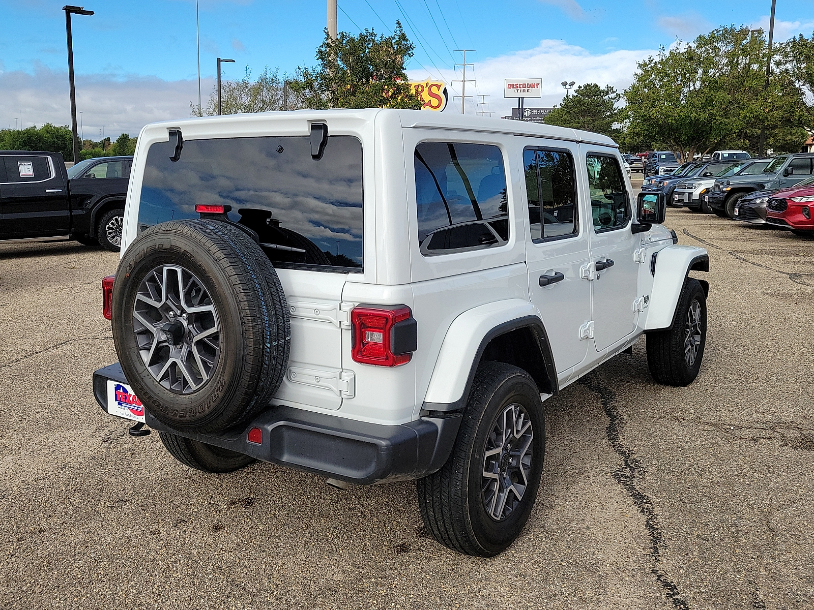 Used 2025 Jeep Wrangler Sahara SUV