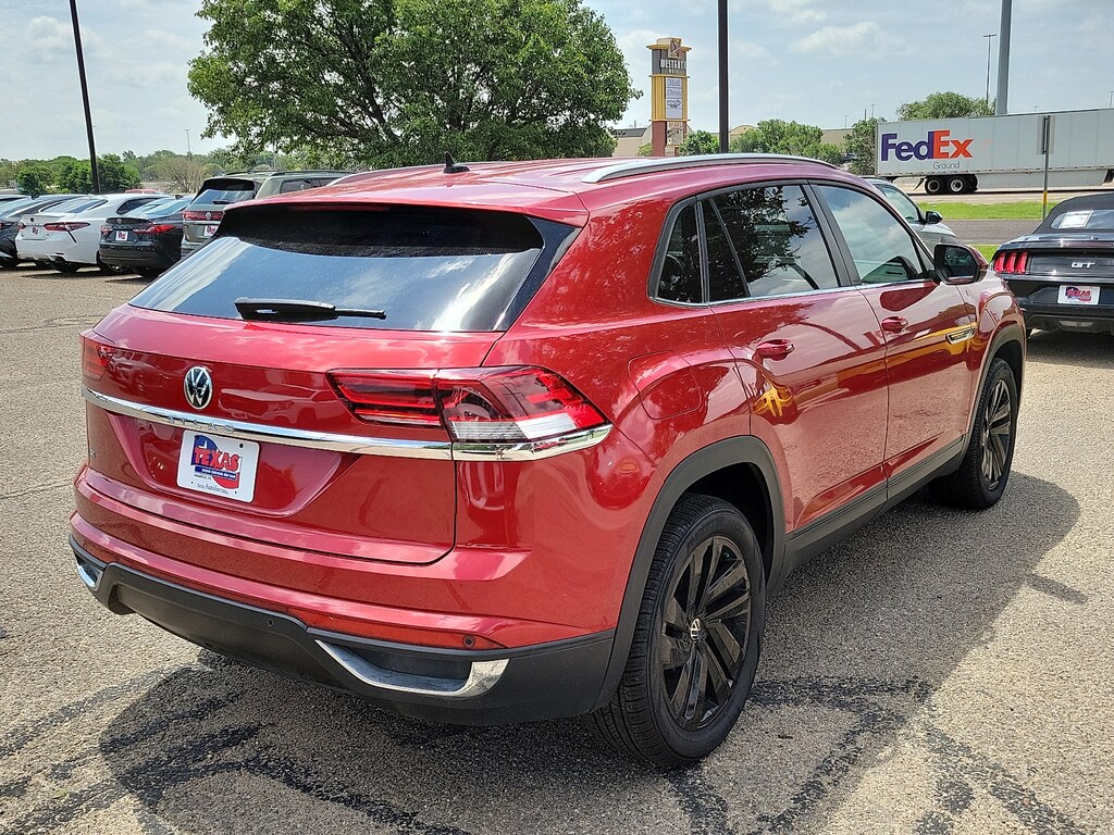 Used 2022 Volkswagen Atlas Cross Sport 2.0T SE w/Technology SUV