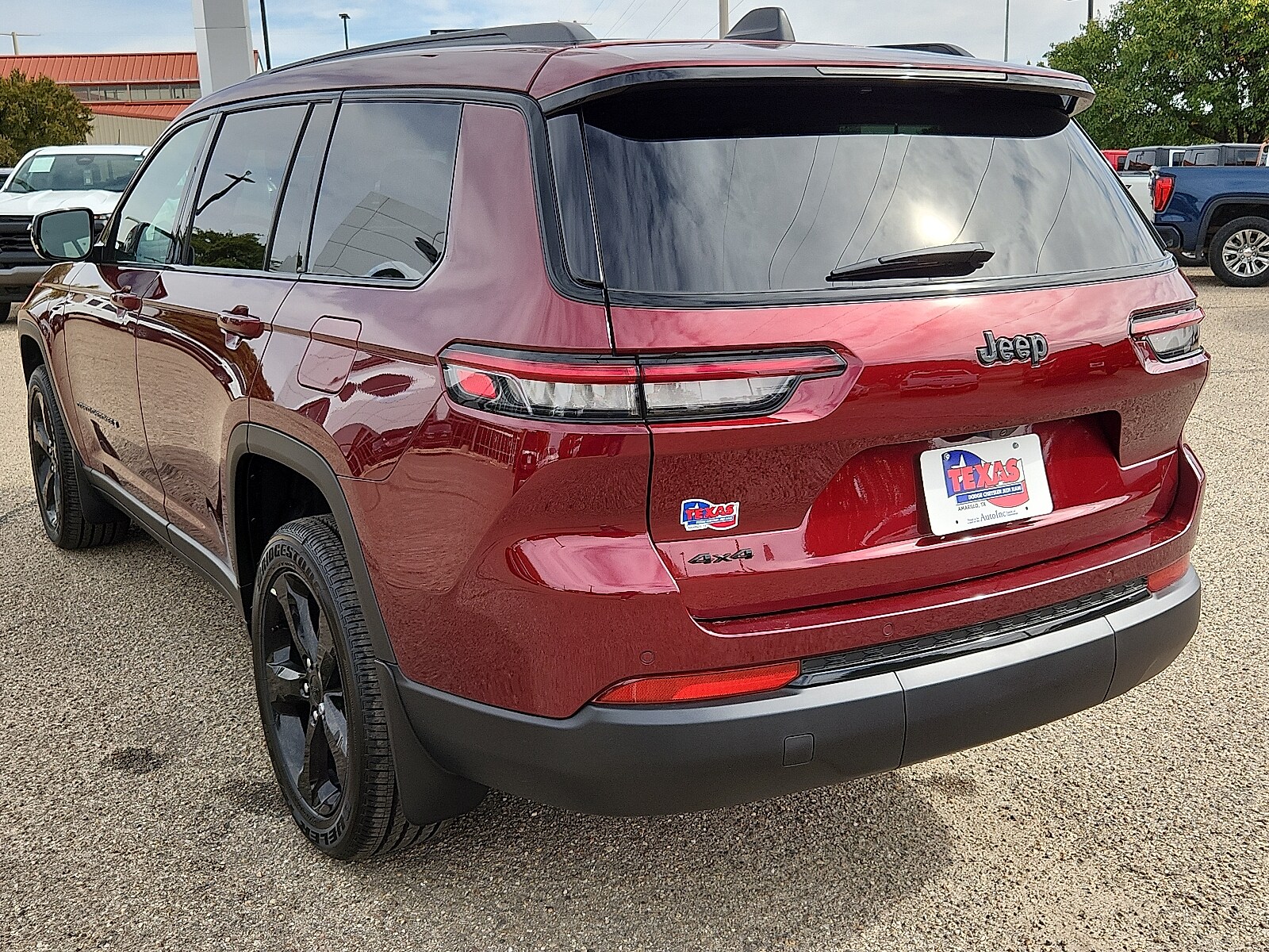 2025 Jeep Grand Cherokee Altitude photo 3