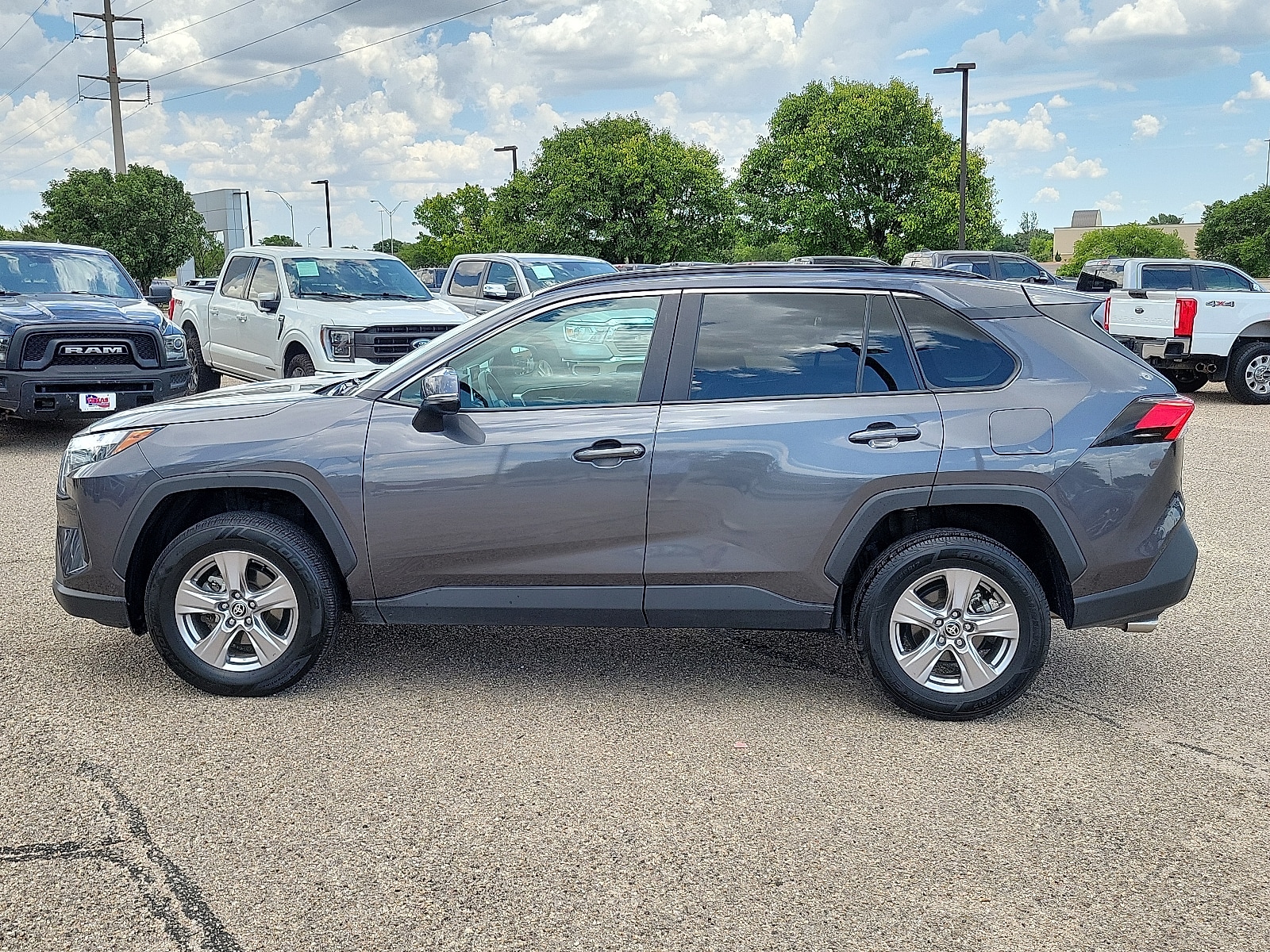 Used 2024 Toyota RAV4 XLE with VIN 2T3W1RFV8RW323235 for sale in Northfield, Minnesota