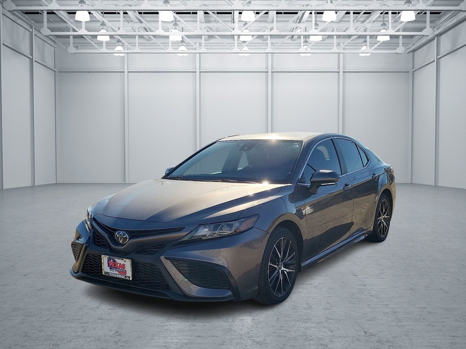 2023 Toyota Camry SE Nightshade's photo