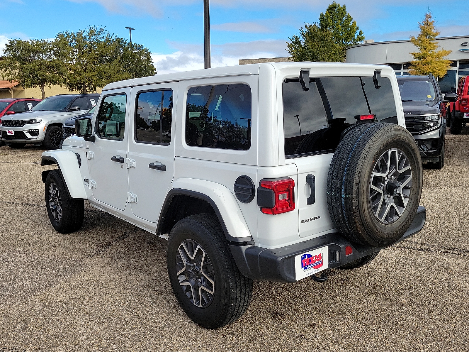 Used 2025 Jeep Wrangler Sahara SUV