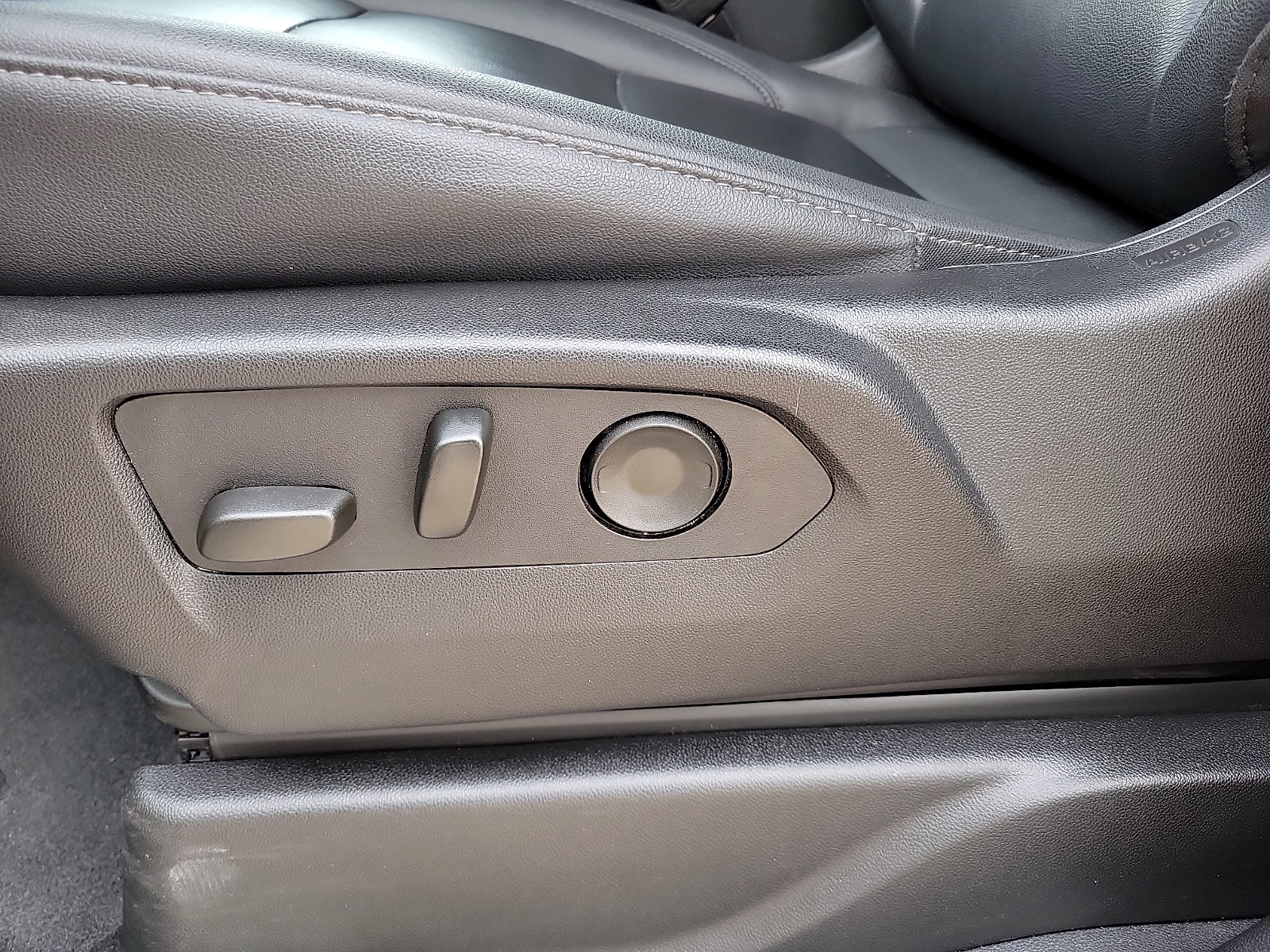2025 Chevrolet Tahoe LT - Photo 13