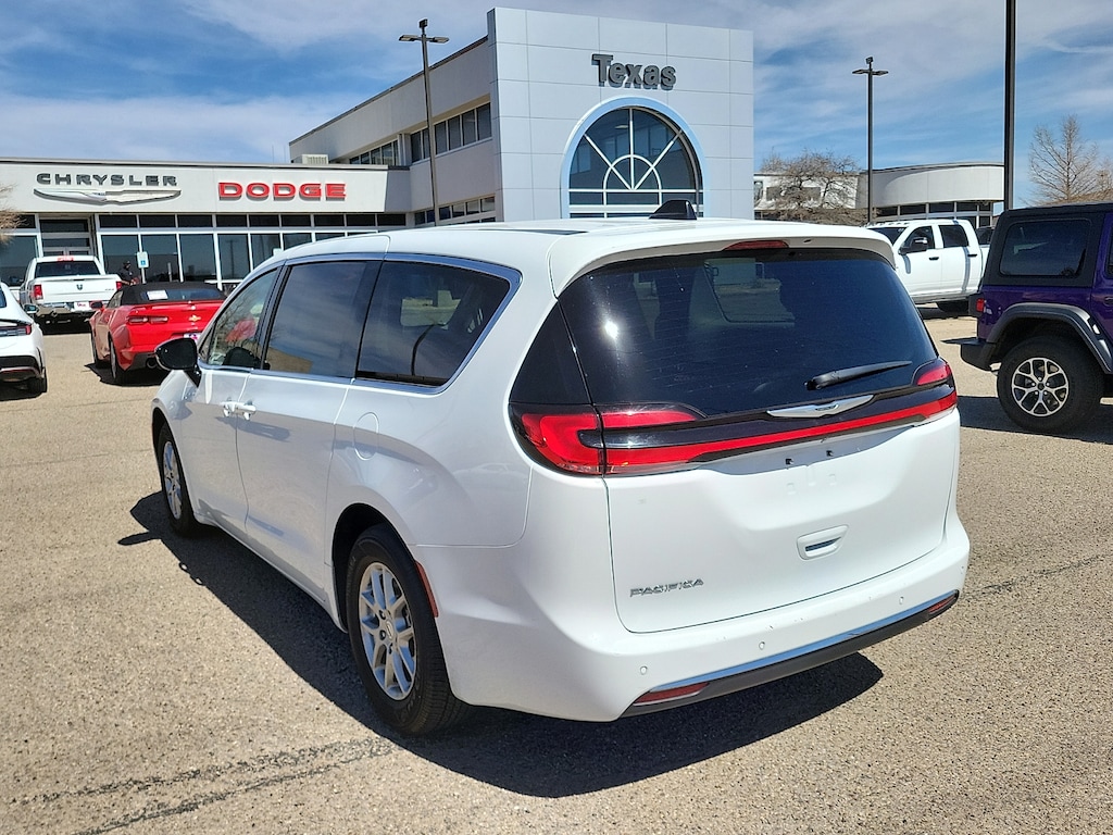 Used 2024 Chrysler Pacifica Touring L Van Passenger Van