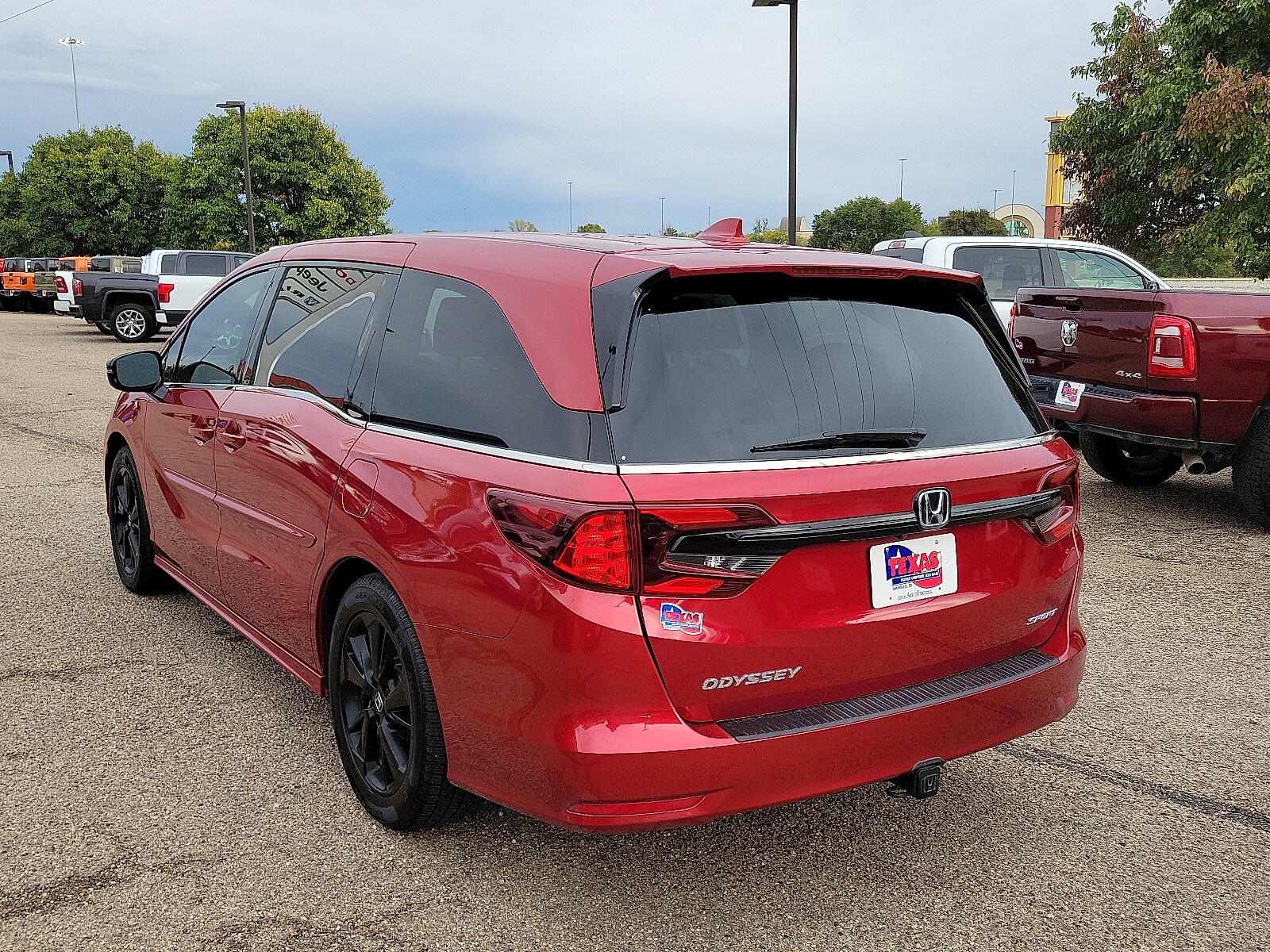 2024 Honda Odyssey Sport photo 3