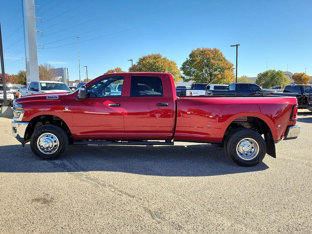 New 2026 Ram 3500 TRADESMAN CREW CAB 4X4 8' BOX Pickup
