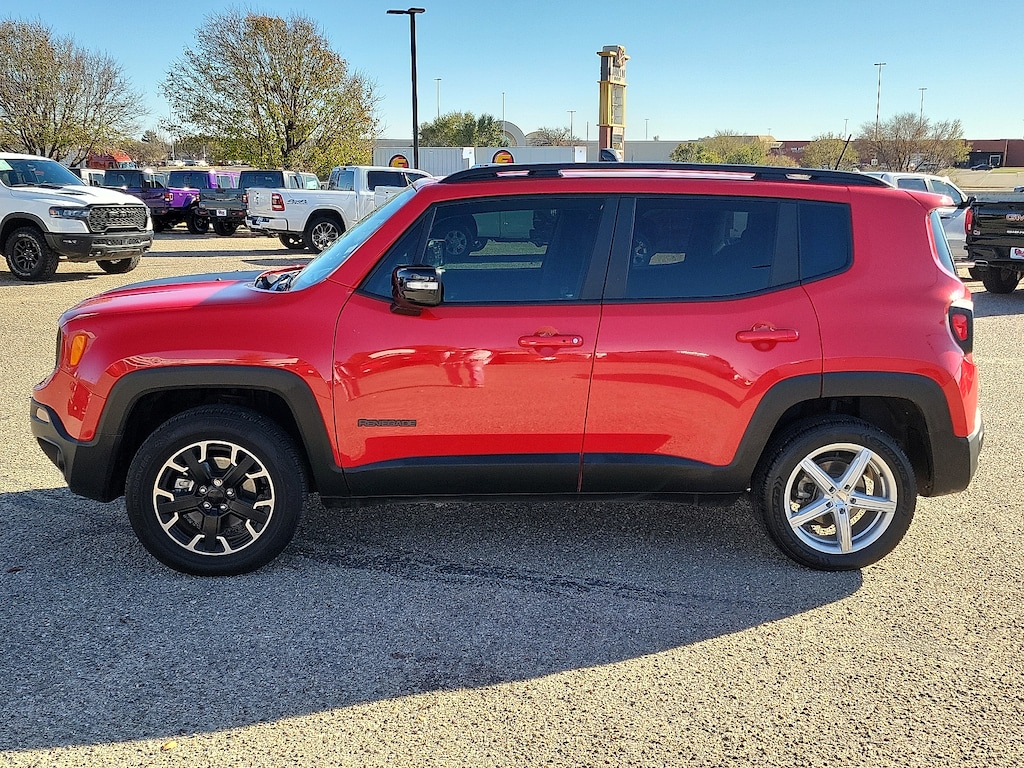 Used 2023 Jeep Renegade Latitude SUV