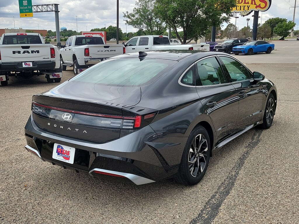 Used 2025 Hyundai Sonata SEL Sedan