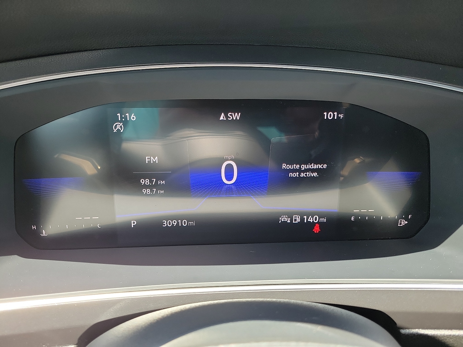 2023 Volkswagen Tiguan SE - Photo 16