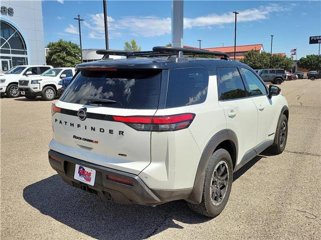 2024 Nissan Pathfinder Rock Creek 4x4 photo 3