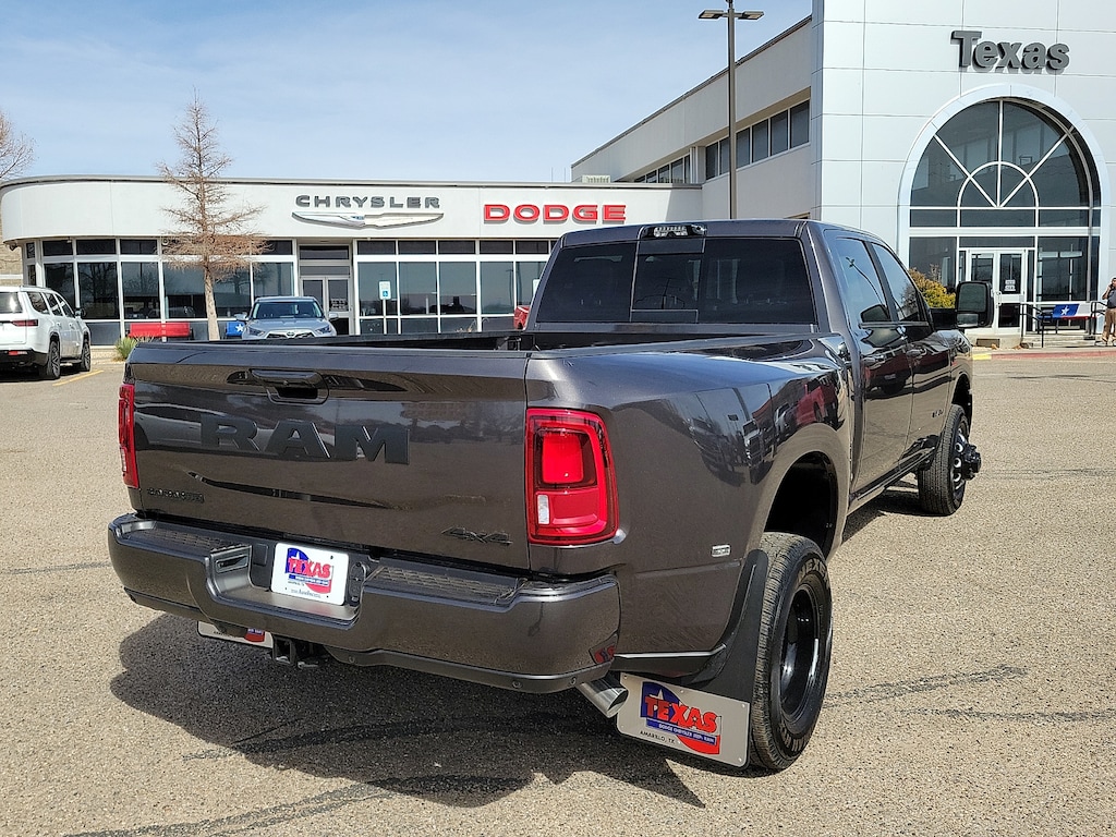 New 2026 Ram 3500 LARAMIE CREW CAB 4X4 8' BOX Pickup