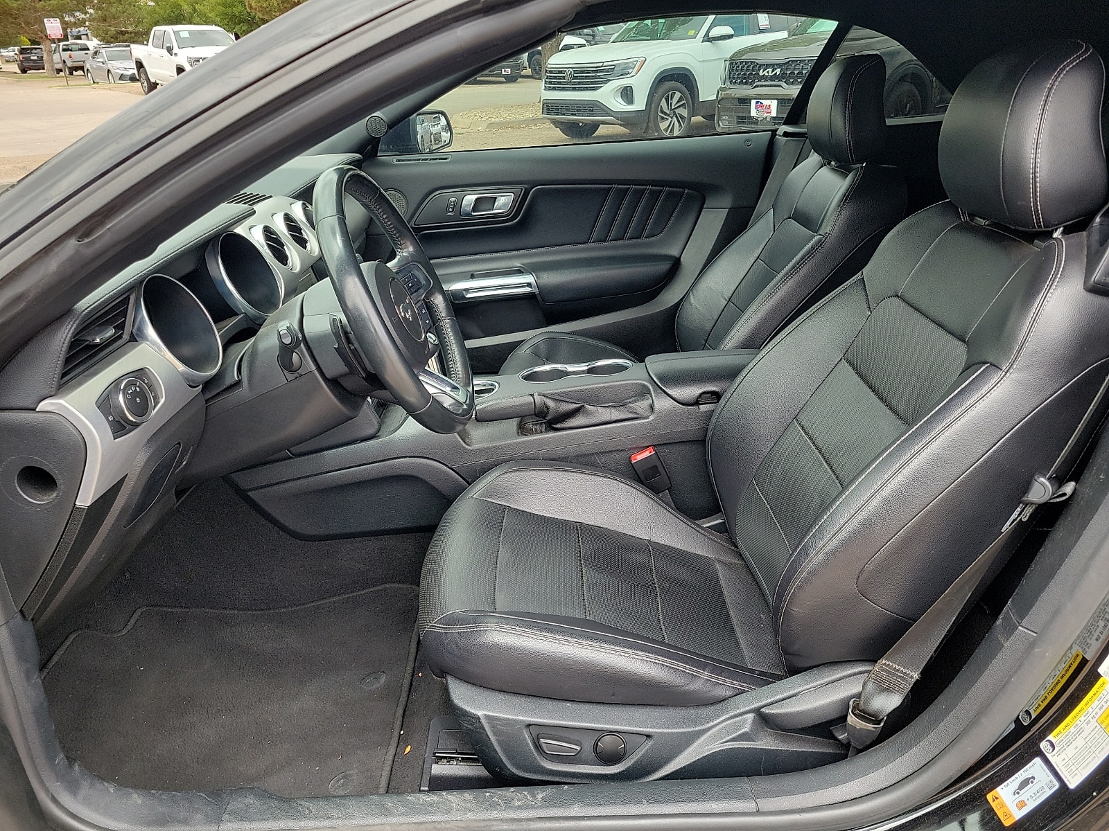 2023 Ford Mustang GT Premium - Photo 10