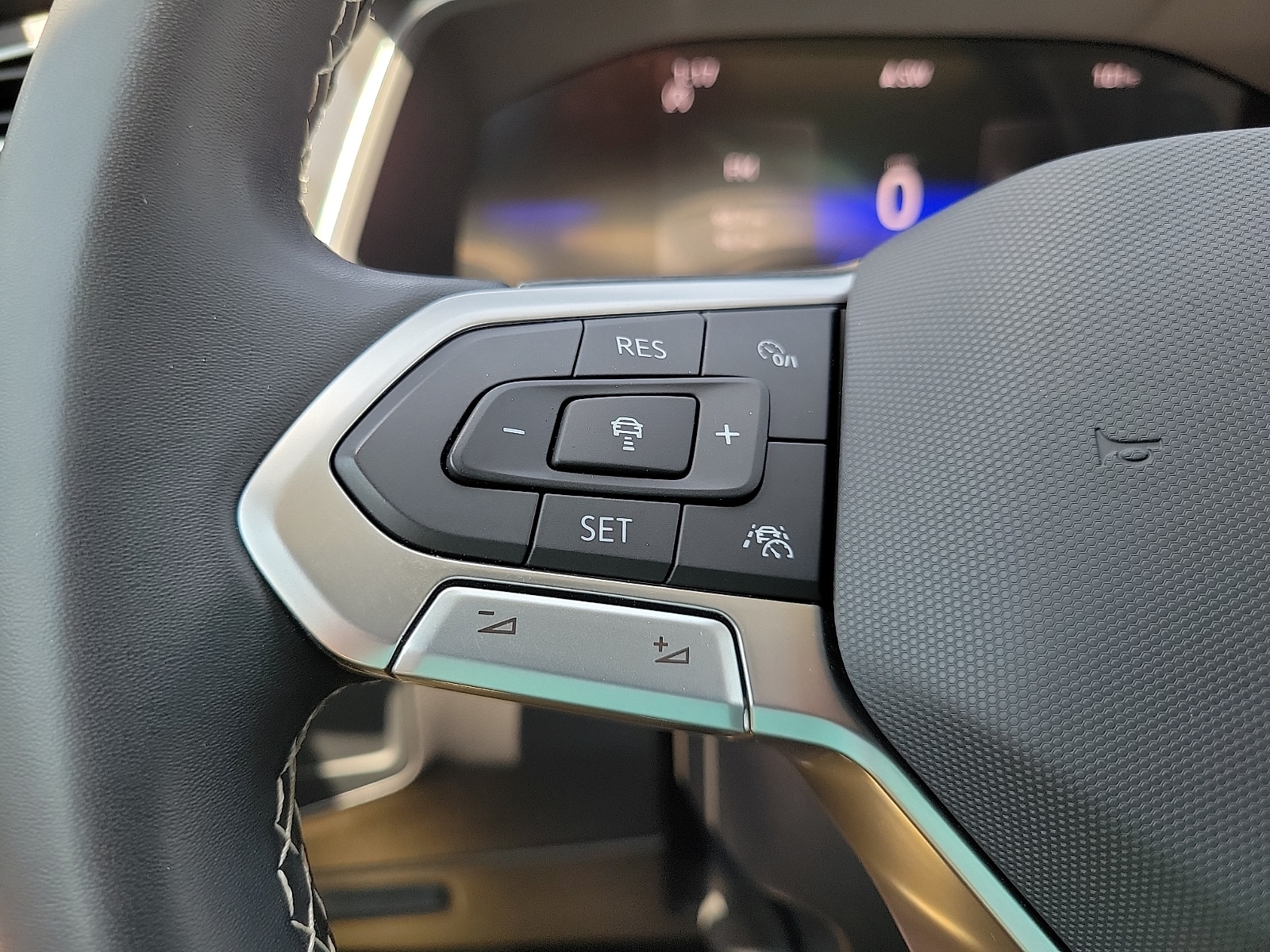 2023 Volkswagen Tiguan SE - Photo 20