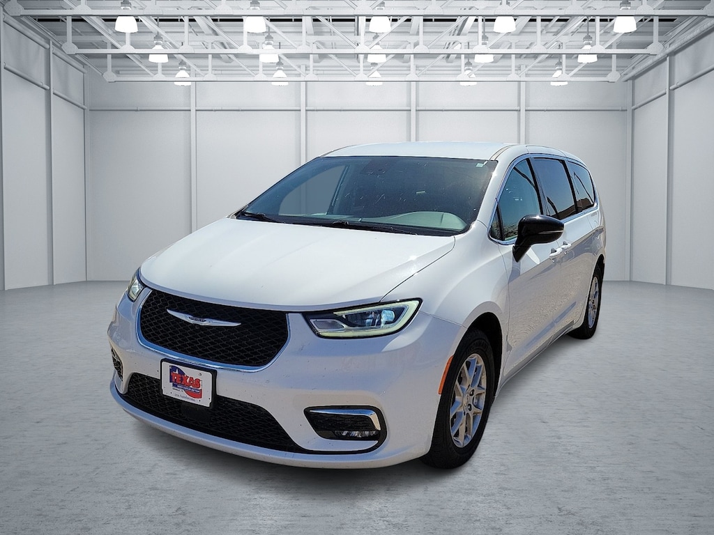 Used 2024 Chrysler Pacifica Touring L Van Passenger Van