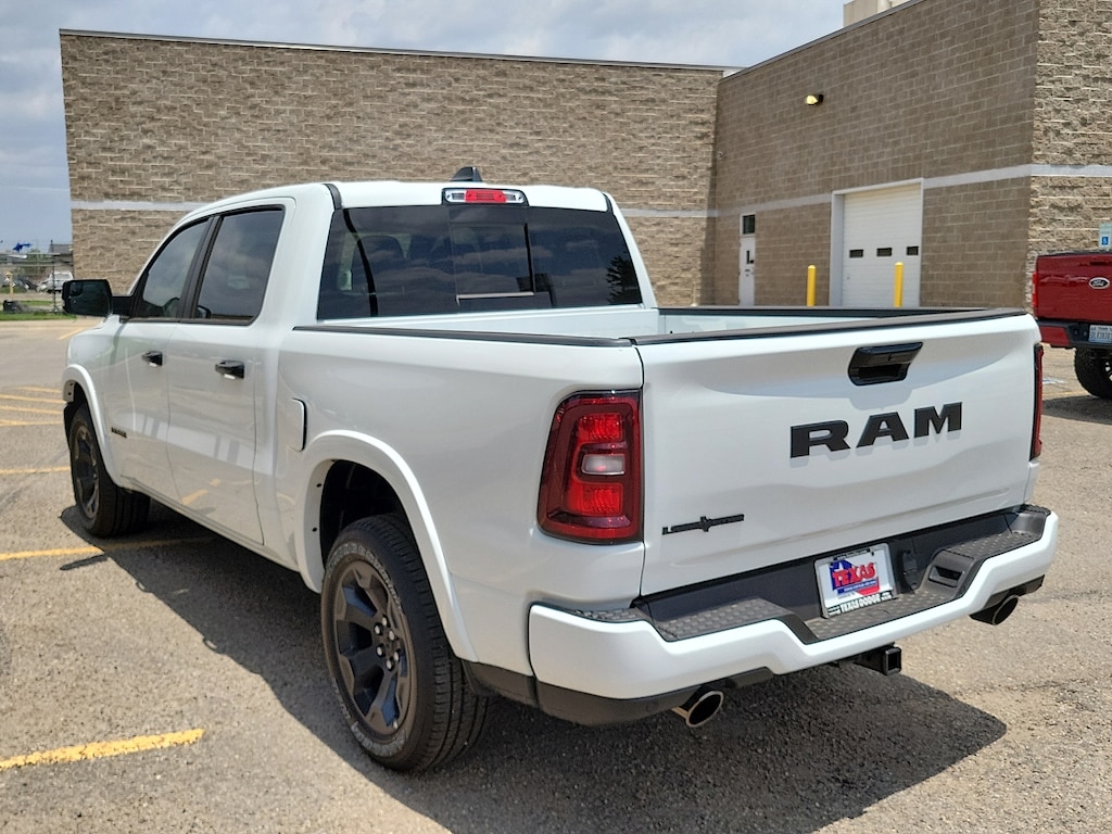New 2026 Ram 1500 LONE STAR CREW CAB 4X2 5'7 BOX Pickup