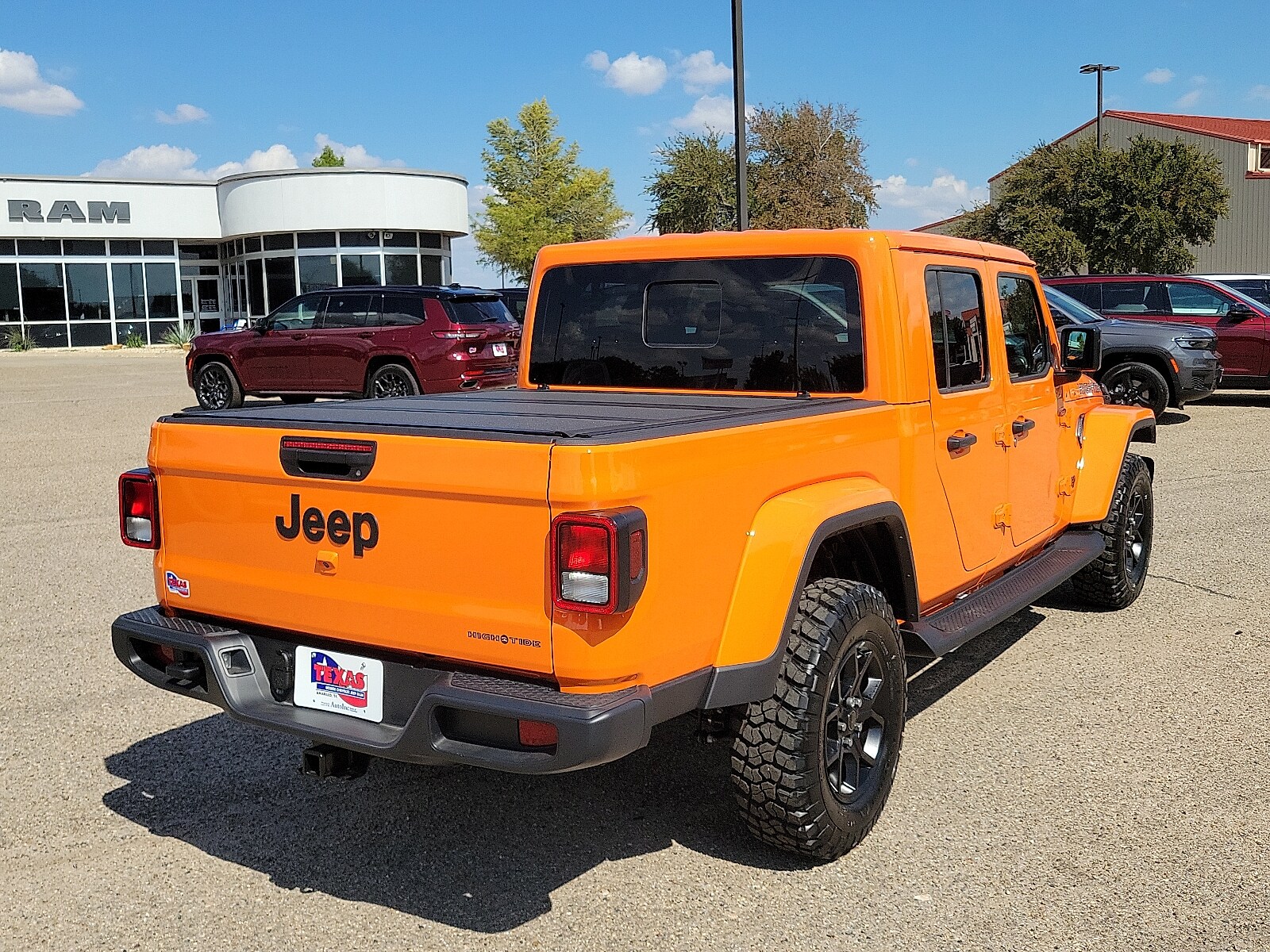 2025 Jeep Gladiator Sport photo 3