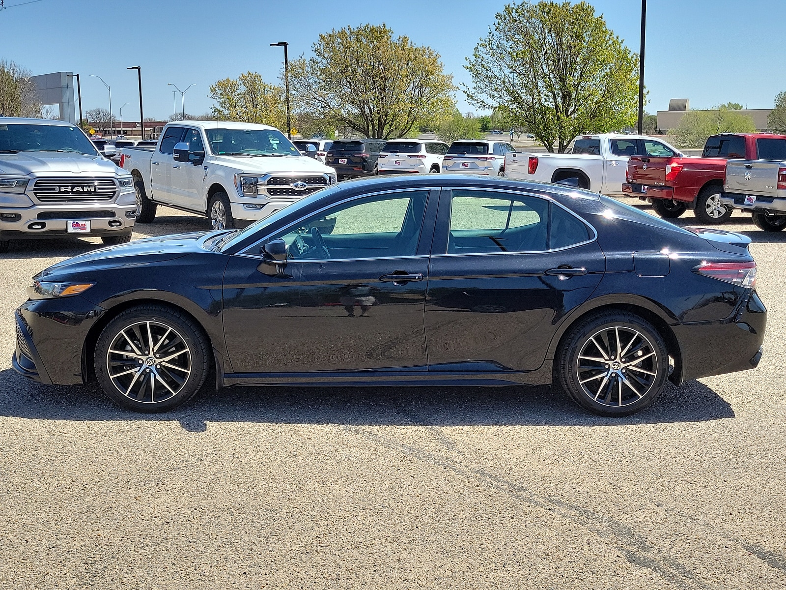 Used 2023 Toyota Camry SE with VIN 4T1G11AK5PU757170 for sale in Amarillo, TX