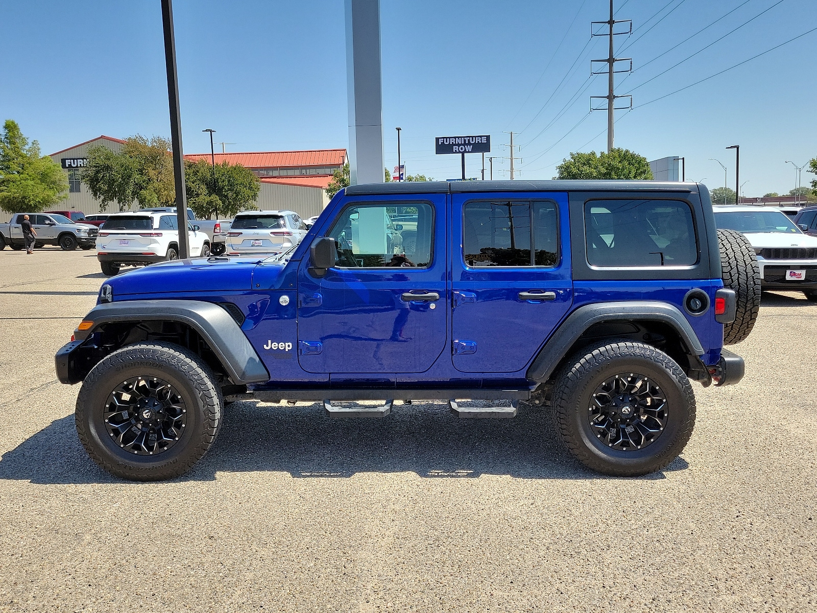 Used 2019 Jeep Wrangler Unlimited Sport S with VIN 1C4HJXDN8KW668885 for sale in Amarillo, TX