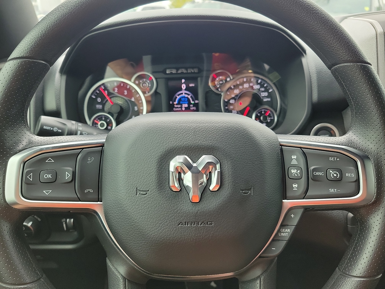 2025 RAM Ram 1500 Pickup Tradesman - Photo 17