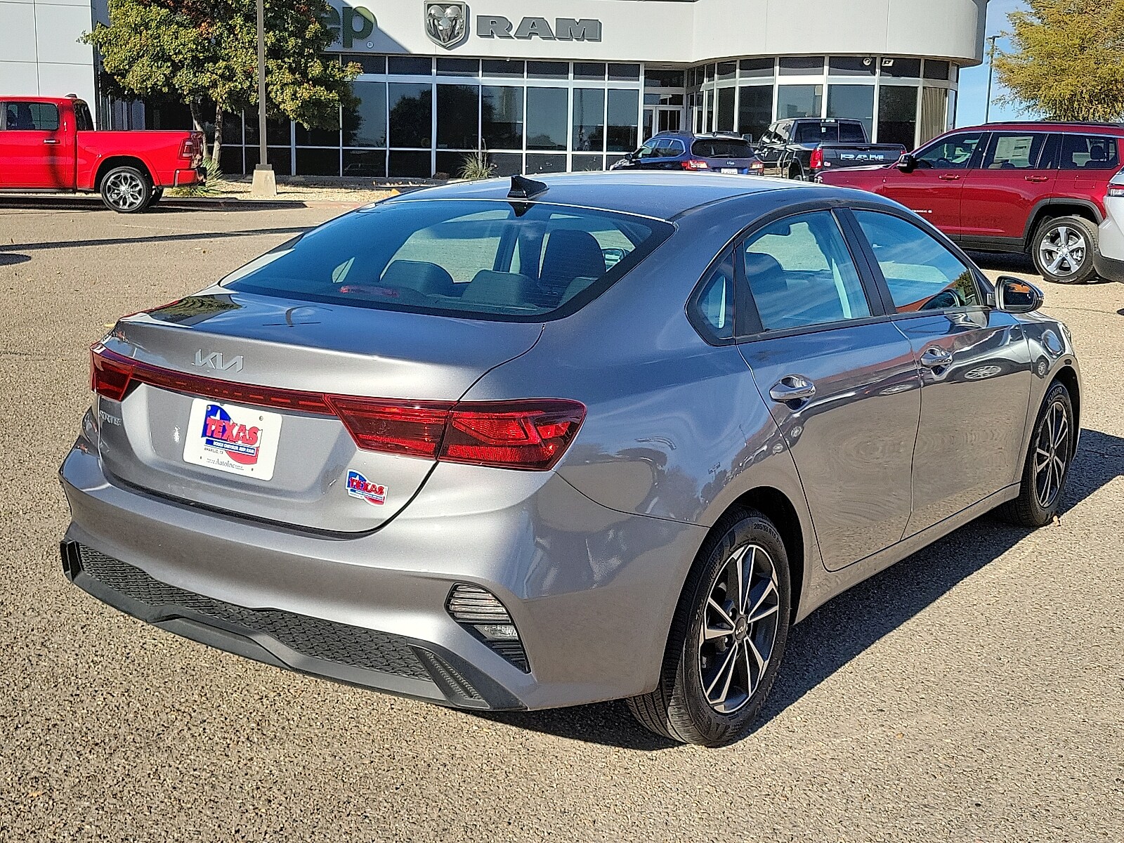 2024 Kia Forte LXS photo 4