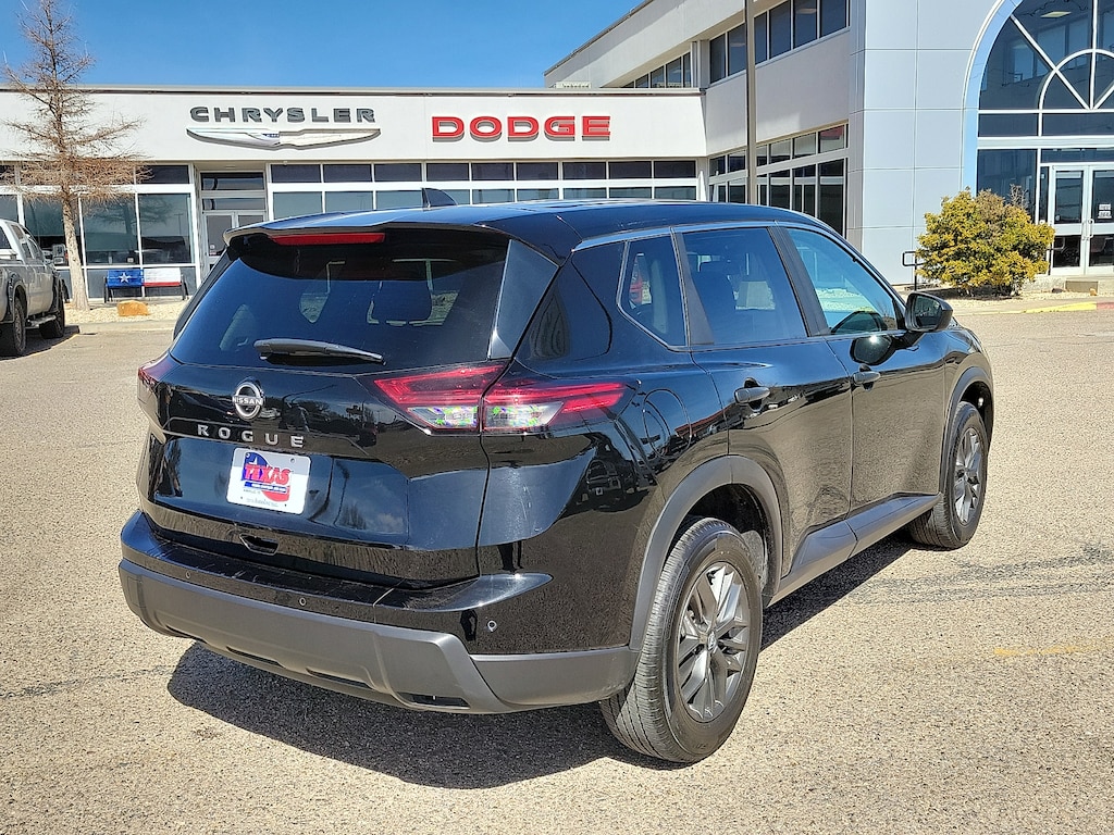 Used 2024 Nissan Rogue S SUV