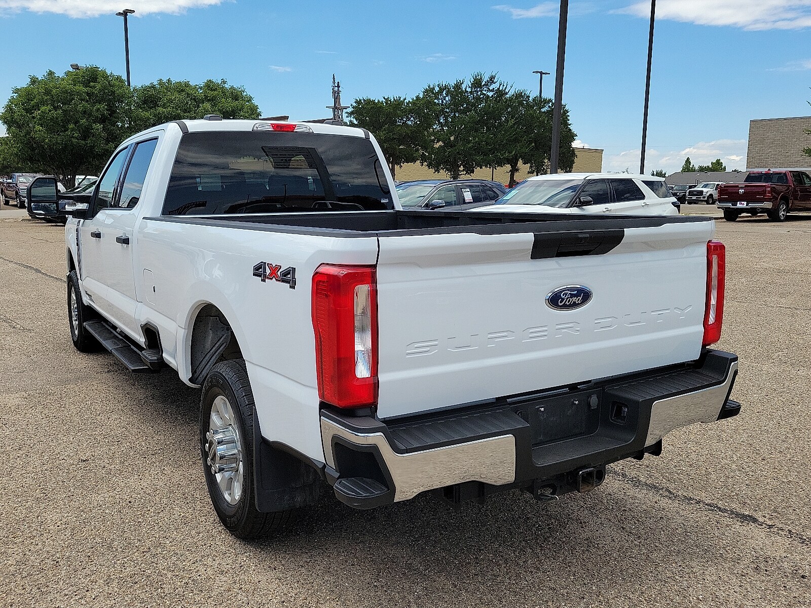 2024 Ford F-350 XLT photo 3