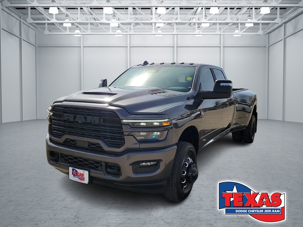 New 2026 Ram 3500 LARAMIE CREW CAB 4X4 8' BOX Pickup