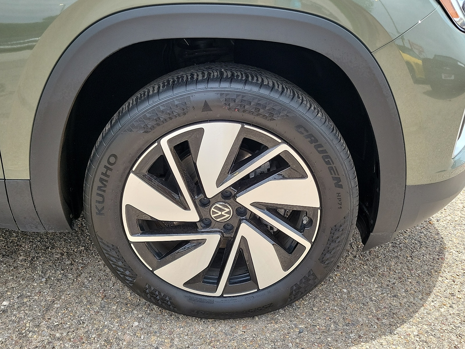 2026 Volkswagen Atlas SE w/Tech - Photo 7