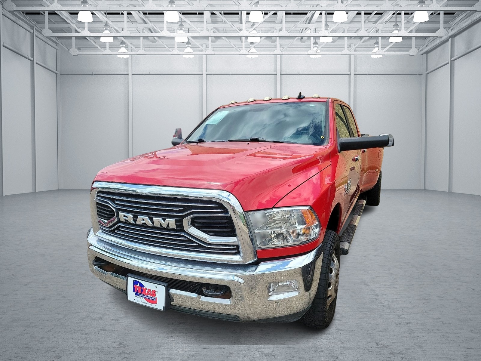 2018 RAM 3500 Lone Star 4X4 Crew Cab LWB's photo
