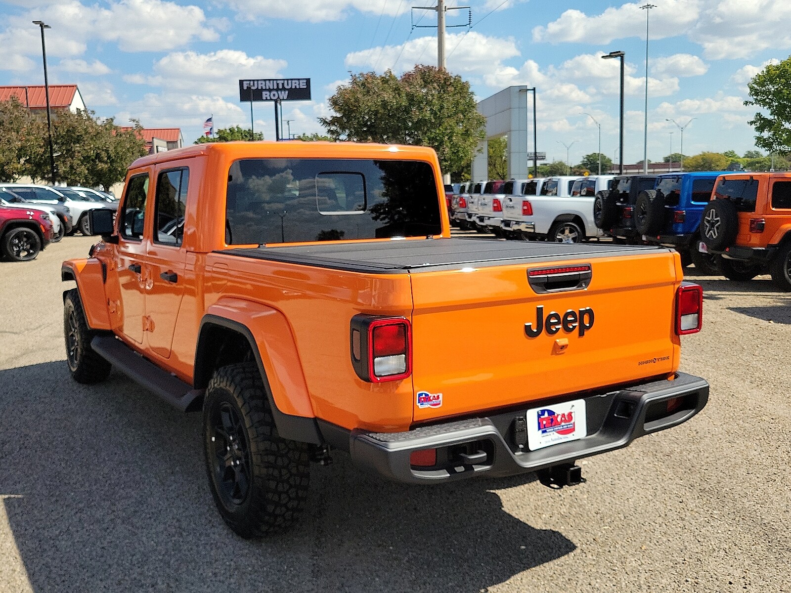 2025 Jeep Gladiator Sport photo 2
