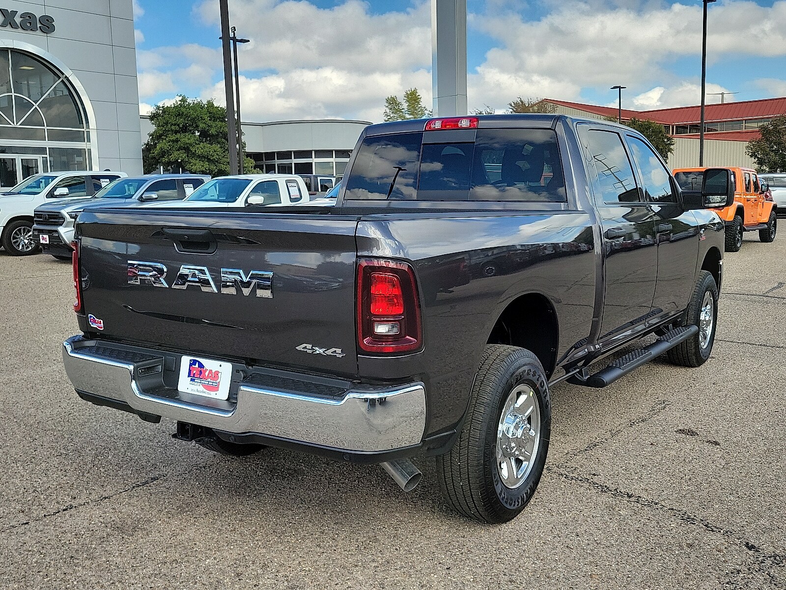 2026 Ram 2500 Tradesman photo 4
