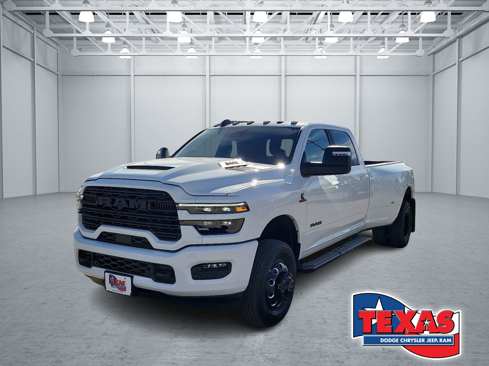 2026 RAM Ram 3500 Pickup Laramie's photo